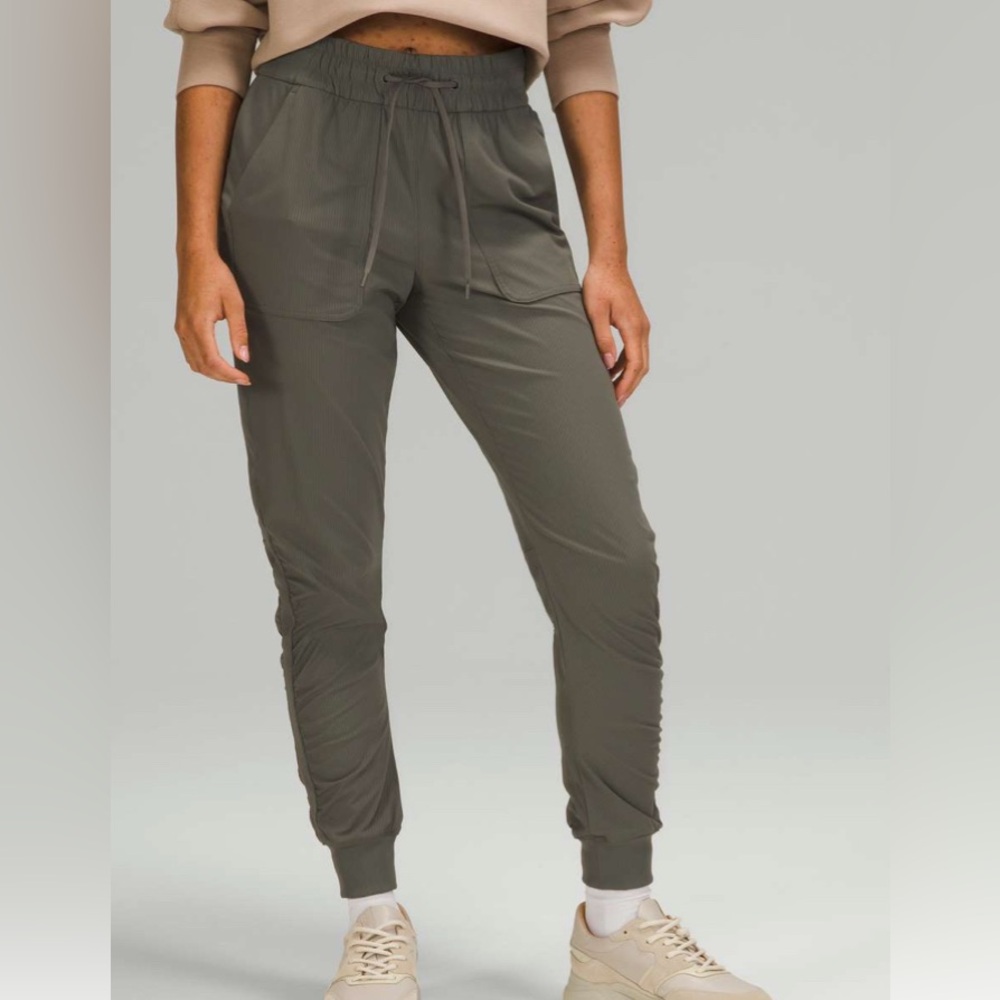 Lululemon Beyond The Studio Jogger Grey Sage Size 2